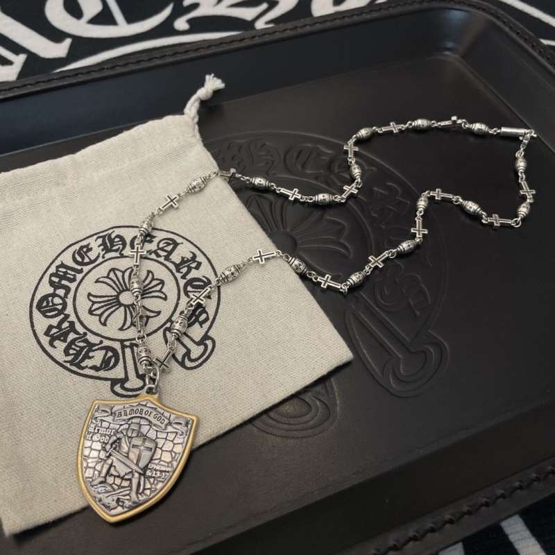 Ch*0me He**ts necklaces